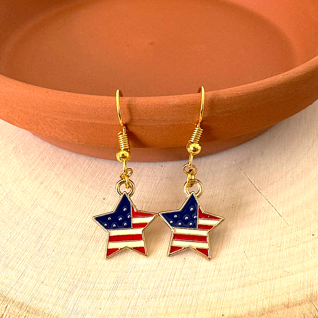 USA Stars and Stripes American Flag Long Dangle Gold Earrings 1 1/4"