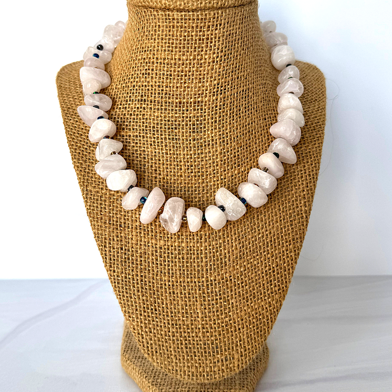 White Agate Mens Nugget Beaded Necklace 16", red, green, blue, silver