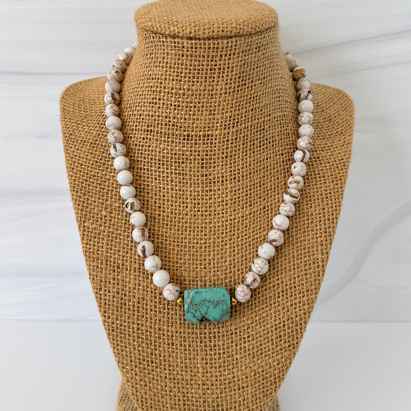 Men's White Howlite Shell and Turquoise Magnesite Beaded Necklace.