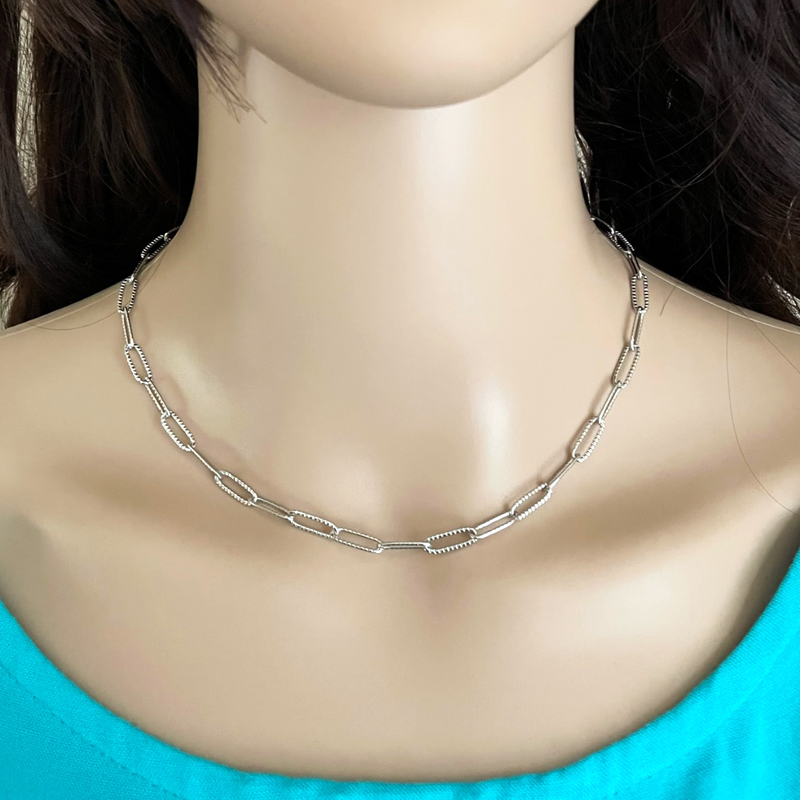 Silver Textured Paperclip Necklace.