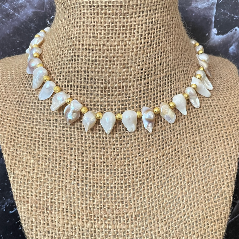 White Pearl and Gold Beaded Necklace