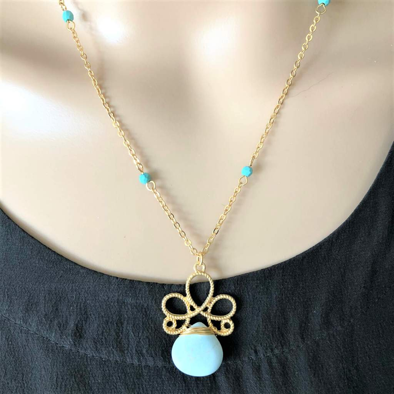 Turquoise Stone Flower Pendant Necklace-Gold Necklaces.